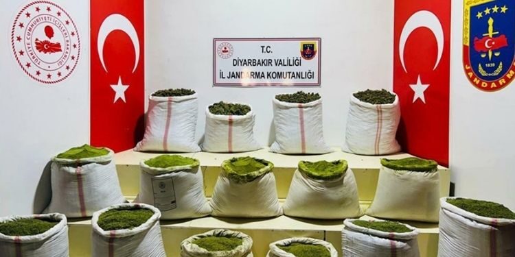 Diyarbakır’da terörün finans kaynağına darbe vuruldu!