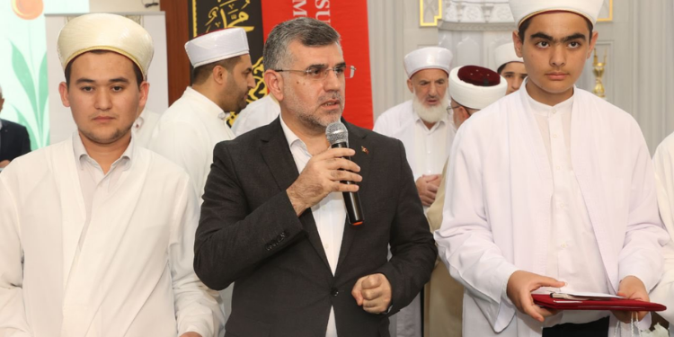 Sultanbeyli’de 40 Hafız Daha İcazetlerini Aldı