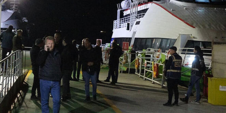 Feribota yetişemeyen yolcu bomba ihbarı yaptı!