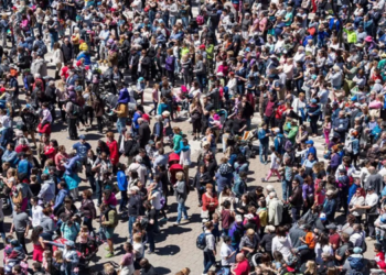 Dünya nüfusu 8 milyarı aştı!