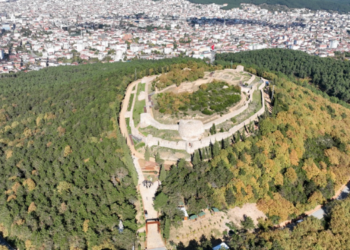 Aydos Kalesi Yerli Ve Yabancı Turistleri Ağırlıyor!