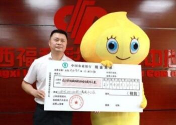 30 milyon ikramiyeyi kazanan adam ailesinden gizledi!