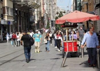 İstiklal Caddesi’nde tezgahlar kaldırıldı!