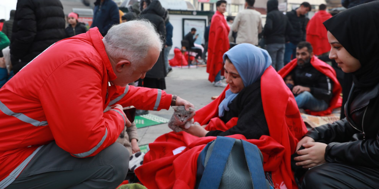 Sultanbeyli’den Depremzedelere Geçmiş Olsun Mesajı