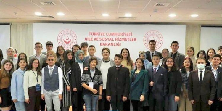 Ankara’da Düzenlenecek Çocuk Forumu “Uluslararası Alana” Taşınıyor
