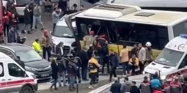 İstanbul’da tramvay kazası: 4’ü ağır 19 yaralı