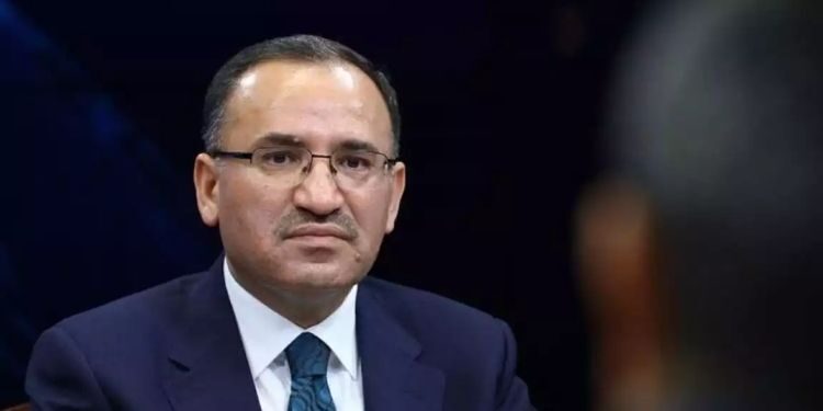 Bakan Bozdağ’dan Kılıçdaroğlu’na, “Görüşmek isteseydi, kendisiyle görüşürdüm!”