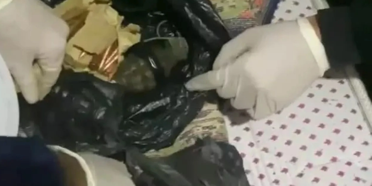 Elektrik süpürgesinden bomba çıktı!