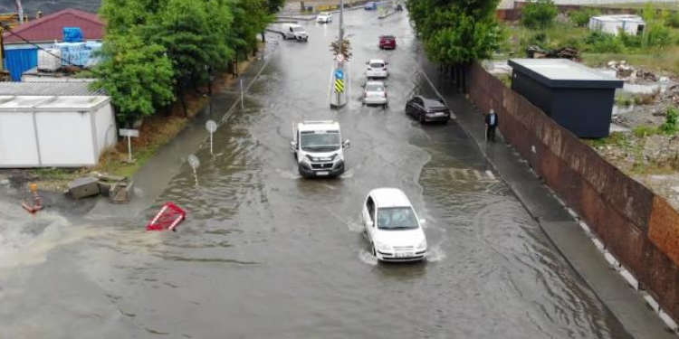 İstanbullular sağanak yağışa dikkat!