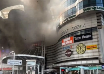 Metrocity AVM’de korkutan yangın!