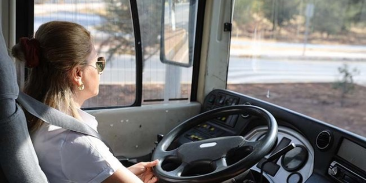 Otobüs şoförleri için yaş sınırı yeniden düzenlendi!
