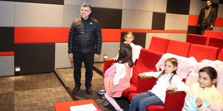 Minikler Drama İle Geleceğe Hazırlanıyor
