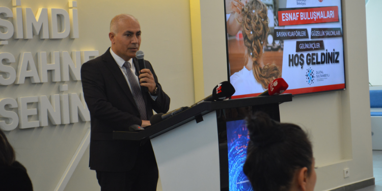Sultanbeyli’de Esnaflar Dijital Dönüşüm Merkezi’nde Buluştu