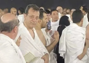 İmamoğlu’nun ihram içindeki fotoğrafı gündem oldu!