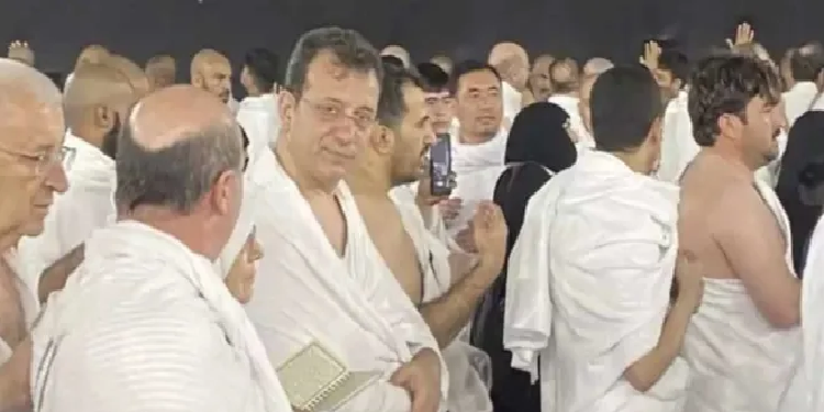 İmamoğlu’nun ihram içindeki fotoğrafı gündem oldu!