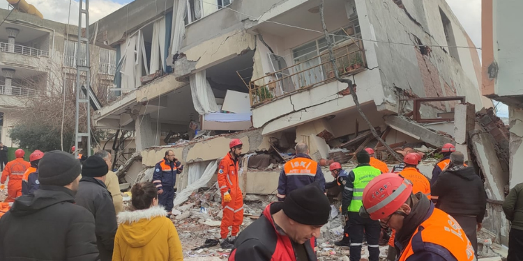 Sarıyer’den Deprem Bölgesine Büyük Destek