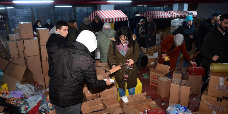 DEPREM BÖLGESİ İÇİN SANCAKTEPE TEK YÜREK