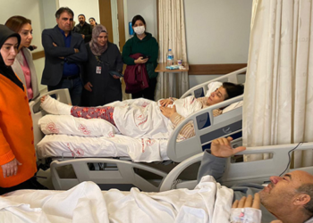 Başkan Yazıcı’nın Eşi Fatma Yazıcı’dan Tedavi Gören Depremzedelere Ziyaret