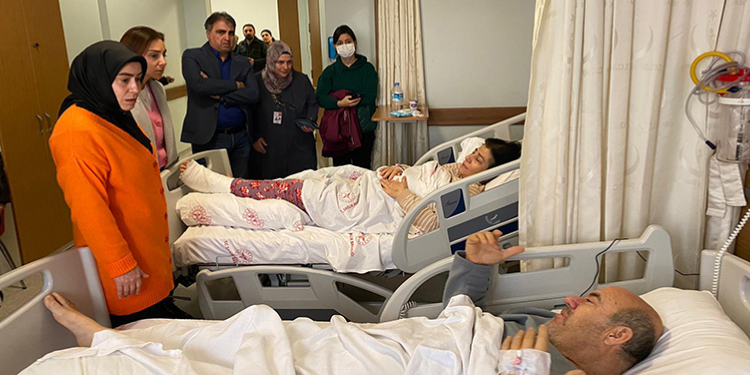 Başkan Yazıcı’nın Eşi Fatma Yazıcı’dan Tedavi Gören Depremzedelere Ziyaret