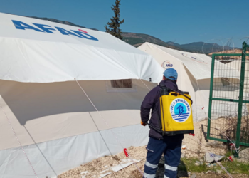 Tuzla Belediyesi Ekipleri, Çadır Kentlerde Dezenfekte Çalışmaları Yapıyor