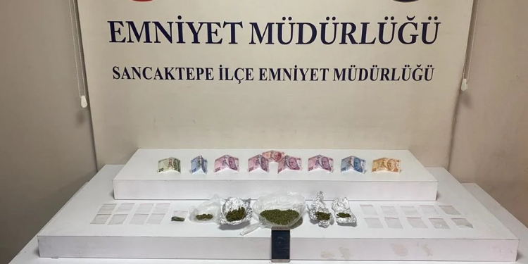 Sancaktepe’de zehir taciri suç üstü yakalandı