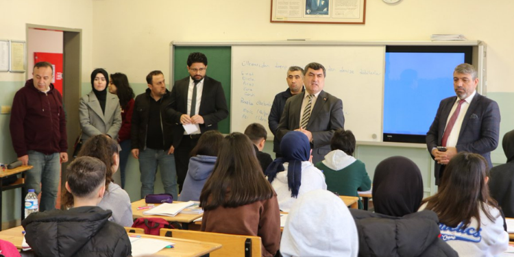 Kaymakam Şahin, Depremzede Çocuklarla Bir Araya Geldi