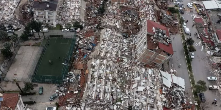 AFAD: “1121 can kaybı var!”