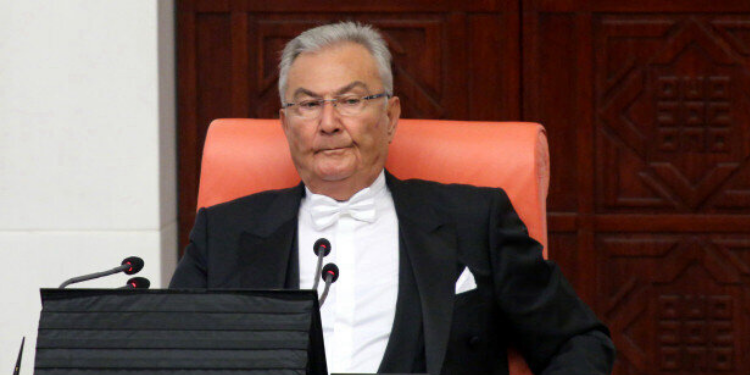 Deniz Baykal hayatını kaybetti