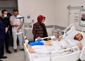 Başkan Döğücü Depremzedeleri Ziyaret Etti