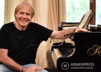 Ünlü piyanist İstanbul’da konser verecek!