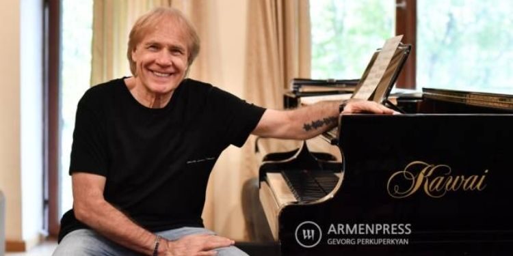 Ünlü piyanist İstanbul’da konser verecek!