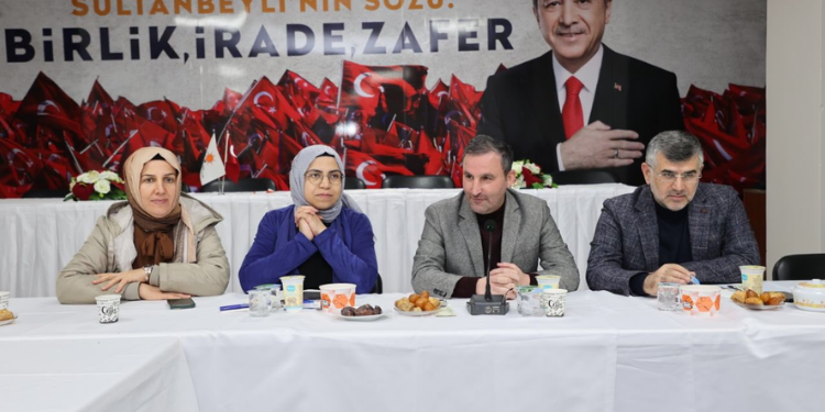 Ak Kadınlar İftarda Bir Araya Geldi