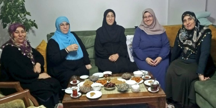 Ak Kadınlar, Ramazan Ziyaretlerine  Başladı