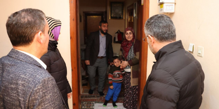 Başkan Keskin ve Tombaş Evleri Ziyaret Ediyor