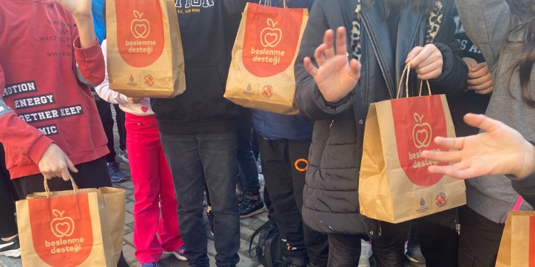 İstanbul’da öğrencilere beslenme desteği
