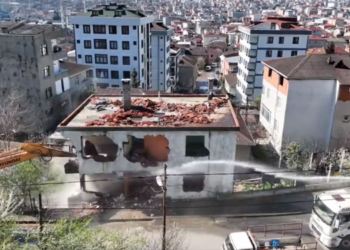 SULTANBEYLİ’DE KENTSEL DÖNÜŞÜM SEFERBERLİĞİ SÜRÜYOR