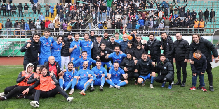 Sultanbeyli Belediyespor Zirvedeki Yerini Koruyor