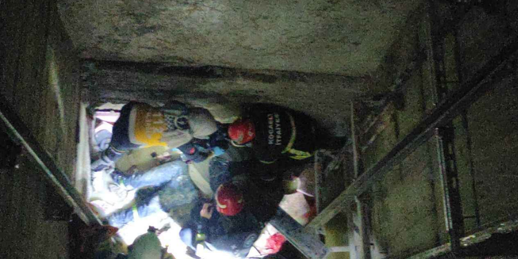 Zonguldak’ta inşaat işçisi asansör boşluğuna düştü!