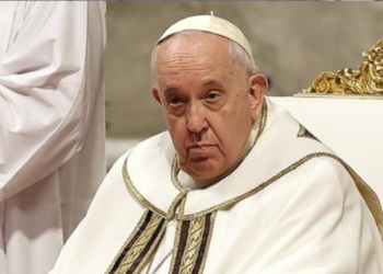 Papa  Franciscus hastaneye kaldırıldı