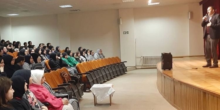 Sultanbeyli’de Manevi İlk Yardım Semineri Düzenlendi