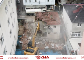 Sultanbeyli’de Riskli Binaların Yıkımı Sürüyor