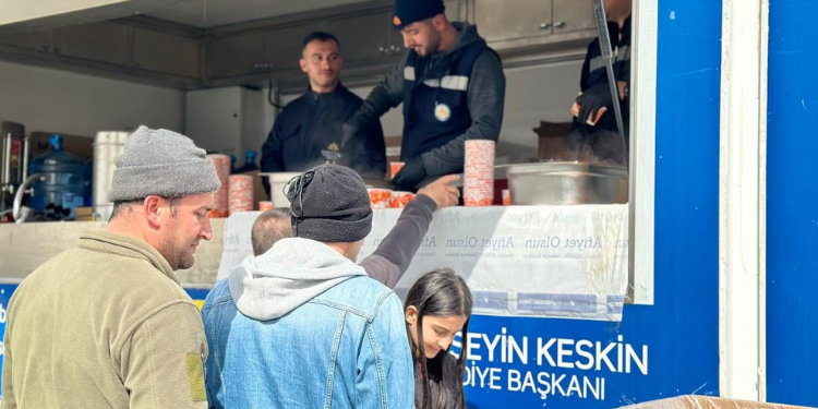 Sultanbeyli Depremzedeler İçin Tek Yürek