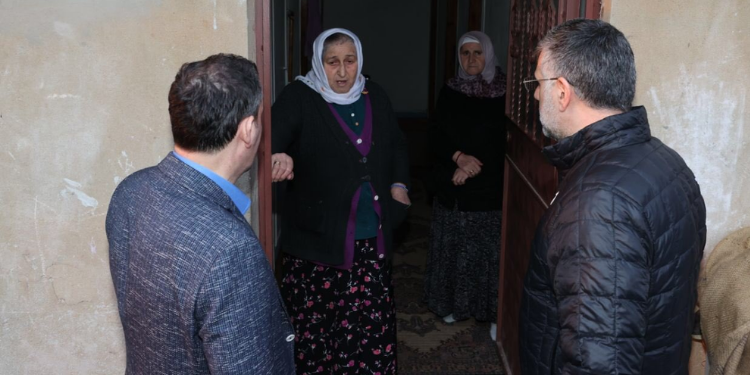 Başkan Keskin ve Tombaş Ev Ziyaretlerini Sürdürüyor