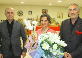 KARTAL BELEDİYESİ’NDE CUMHURİYET’İN 100. YILI SERAMİK SERGİSİ AÇILDI