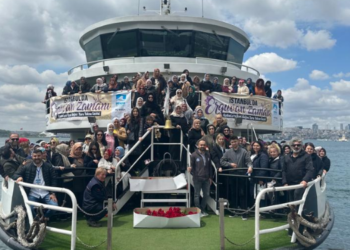 “Erguvan Zamanı Boğaz Gezisi”nin ilki gerçekleştirildi