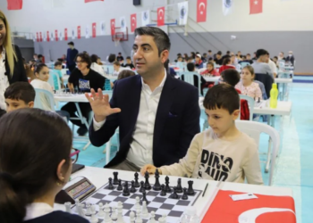KARTAL’DA, 19 MAYIS ATATÜRK’Ü ANMA, GENÇLİK VE SPOR BAYRAMI SATRANÇ TURNUVASI’NDA HAMLELER YARIŞTI