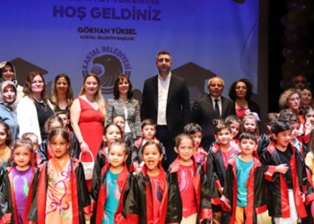KARTAL BELEDİYESİ KREŞ ÖĞRENCİLERİ MEZUNİYET SEVİNCİ YAŞADI