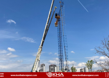 Kuleli vinç koptu, yürekler ağza geldi!