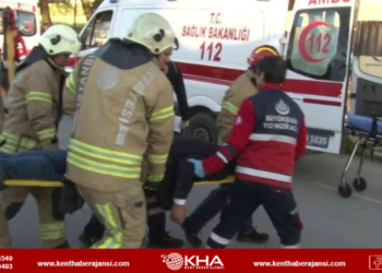 Sancaktepe servis aracı otomobille çarpıştı: 2 ölü