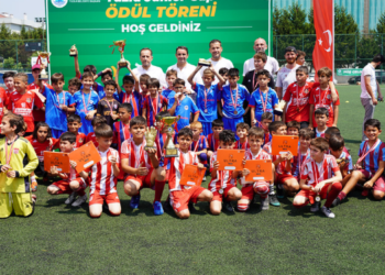 Tuzla Junior Cup Futbol Turnuvası’ Kıyasıya Rekabete Ev Sahipliği Yaptı